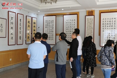 利津县人社局举办纪念改革开放40周年暨建国69周年书法展